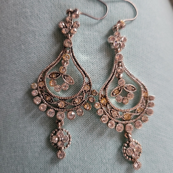 Vintage Monet Teardrop Dangle Earrings - Picture 6 of 7